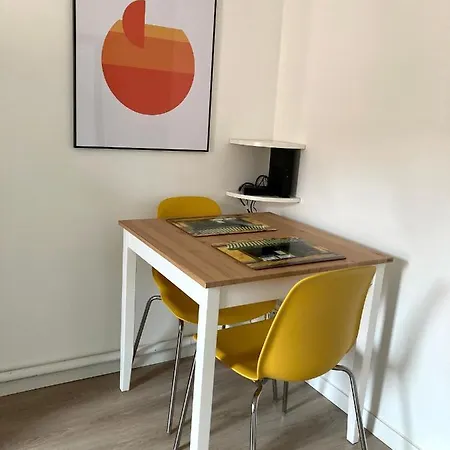 Apartment Le Jean Rieux, Studio Cosy, Place Dupuy